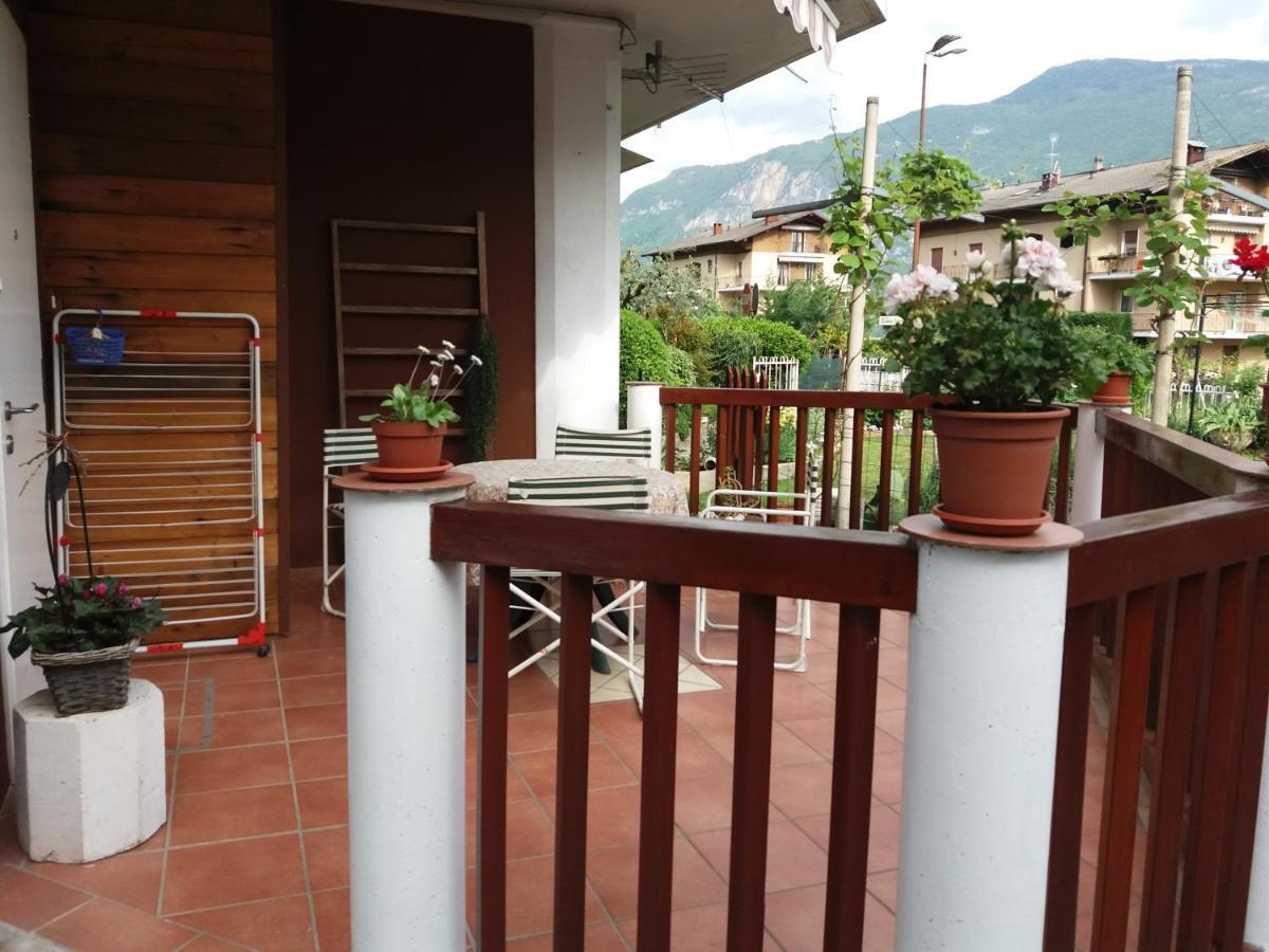 Grazioso Appartamento Tra Cultura, Lago E Montagna 포마롤로 외부 사진